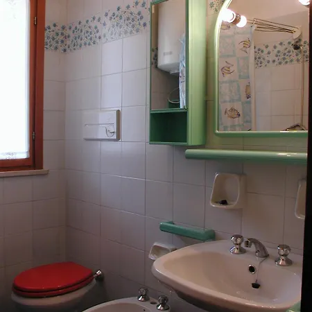 Apartment Valbella Con Piscina *