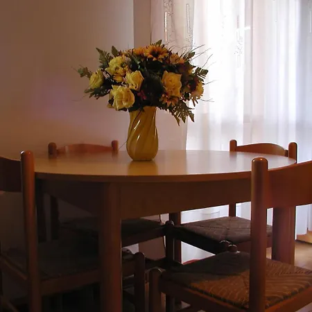 Valbella Con Piscina Apartamento