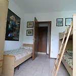 Valbella Con Piscina Apartment