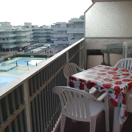 Valbella Con Piscina Appartamento *