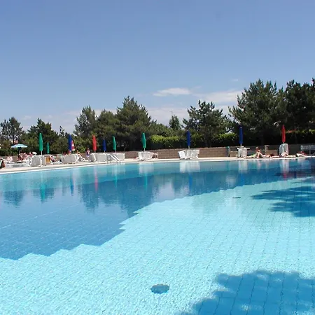 Appartamento Valbella Con Piscina *