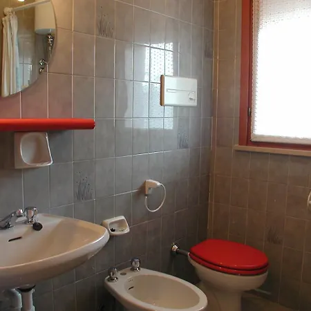 Valbella Con Piscina Daire