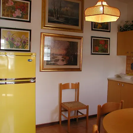 Apartman Valbella Con Piscina