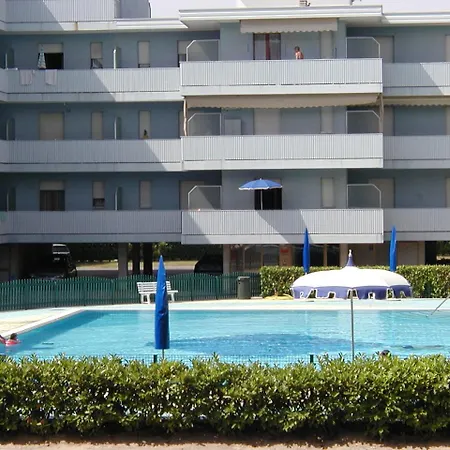 Valbella Con Piscina Daire