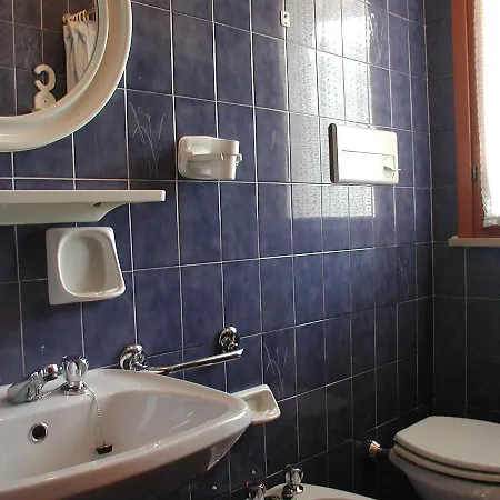 Appartamento Valbella Con Piscina Bibione