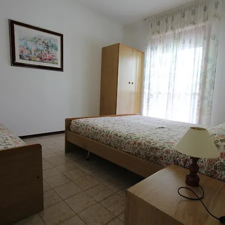 Valbella Con Piscina Appartamento Bibione