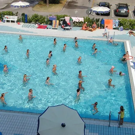 Valbella Con Piscina Immobiliare Friuli