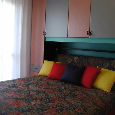 Valbella Con Piscina Appartamento