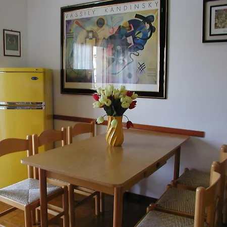 Valbella Con Piscina Daire