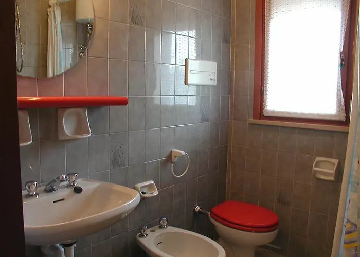 Valbella Con Piscina Lägenhet