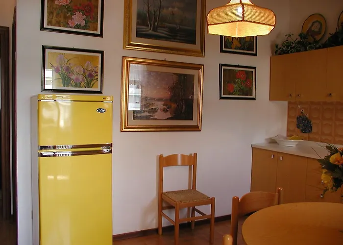 Appartement Valbella Con Piscina