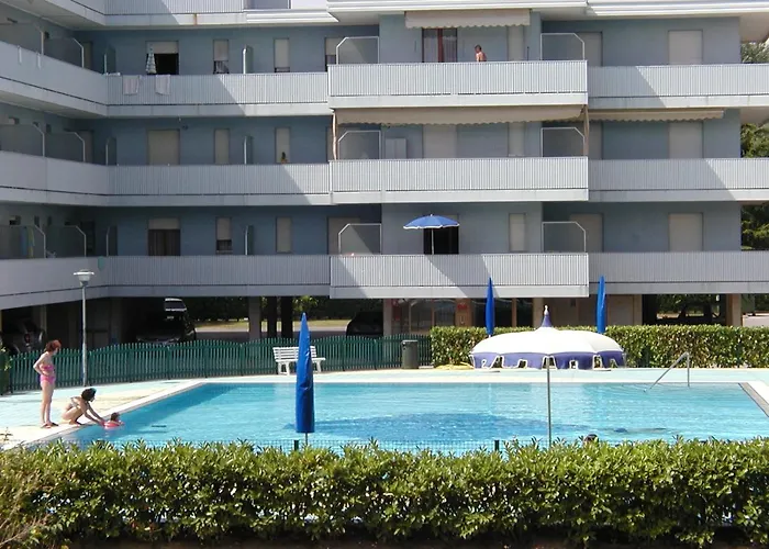 Valbella Con Piscina Appartement