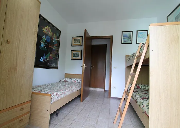 Valbella Con Piscina Apartment