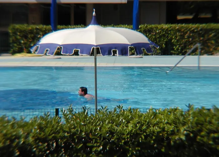 Valbella Con Piscina