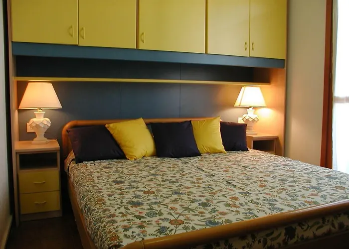 Valbella Con Piscina Lejlighed Bibione